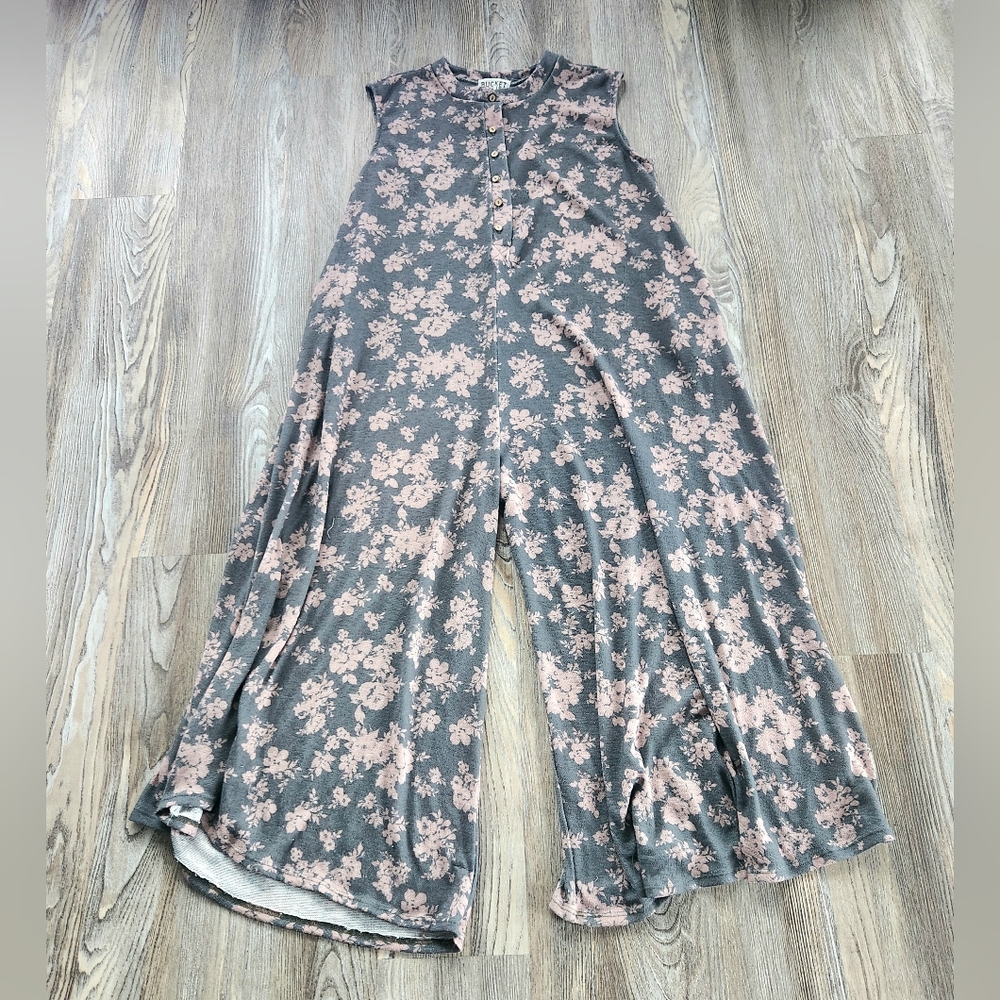 BUCKETLIST Blue Floral Sleeveless Jumpsuit with Pink Flowers - Picture 2 of 16